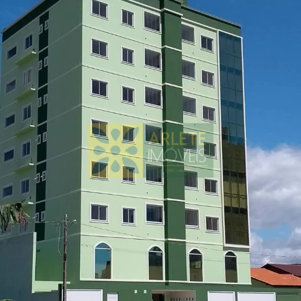 Apartamento com 3 quartos em Balneário Perequê