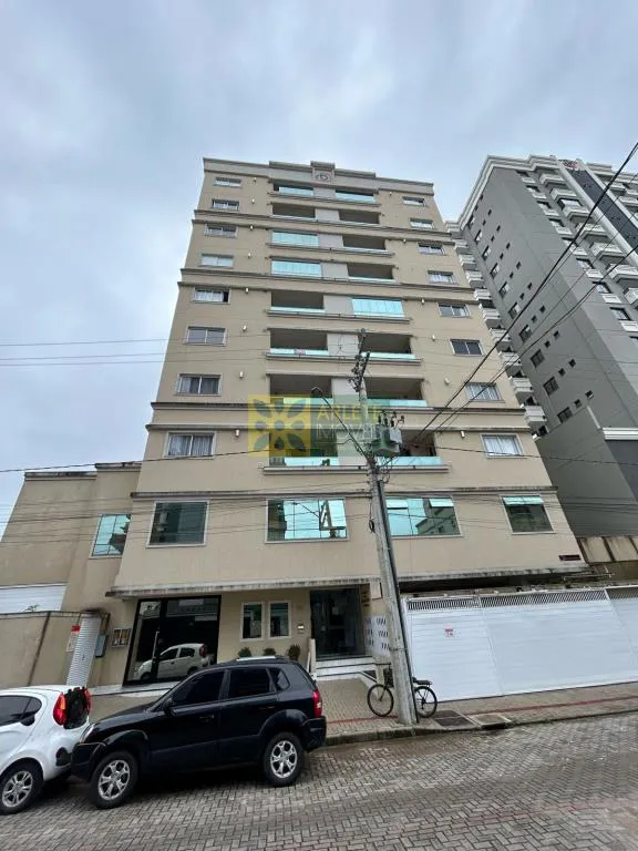 Apartamento com 2 quartos em Balneário Perequê